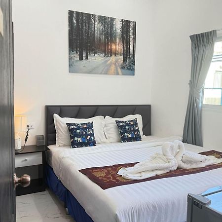 Heaven House Restro & Bar Hotel Patong ภายนอก รูปภาพ