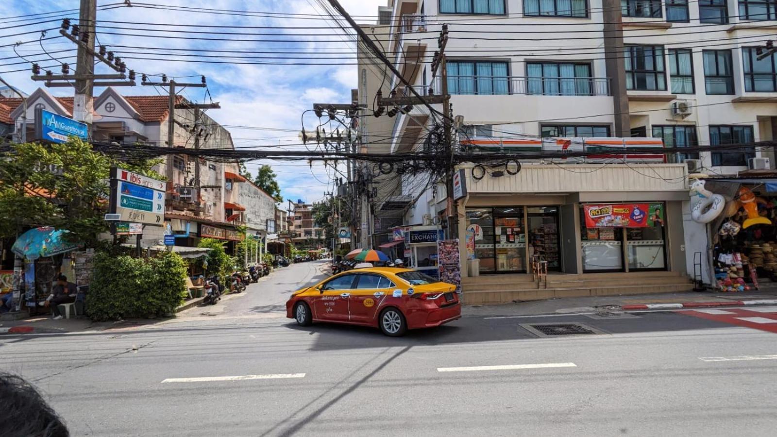 Heaven House Restro & Bar Hotel Patong ภายนอก รูปภาพ