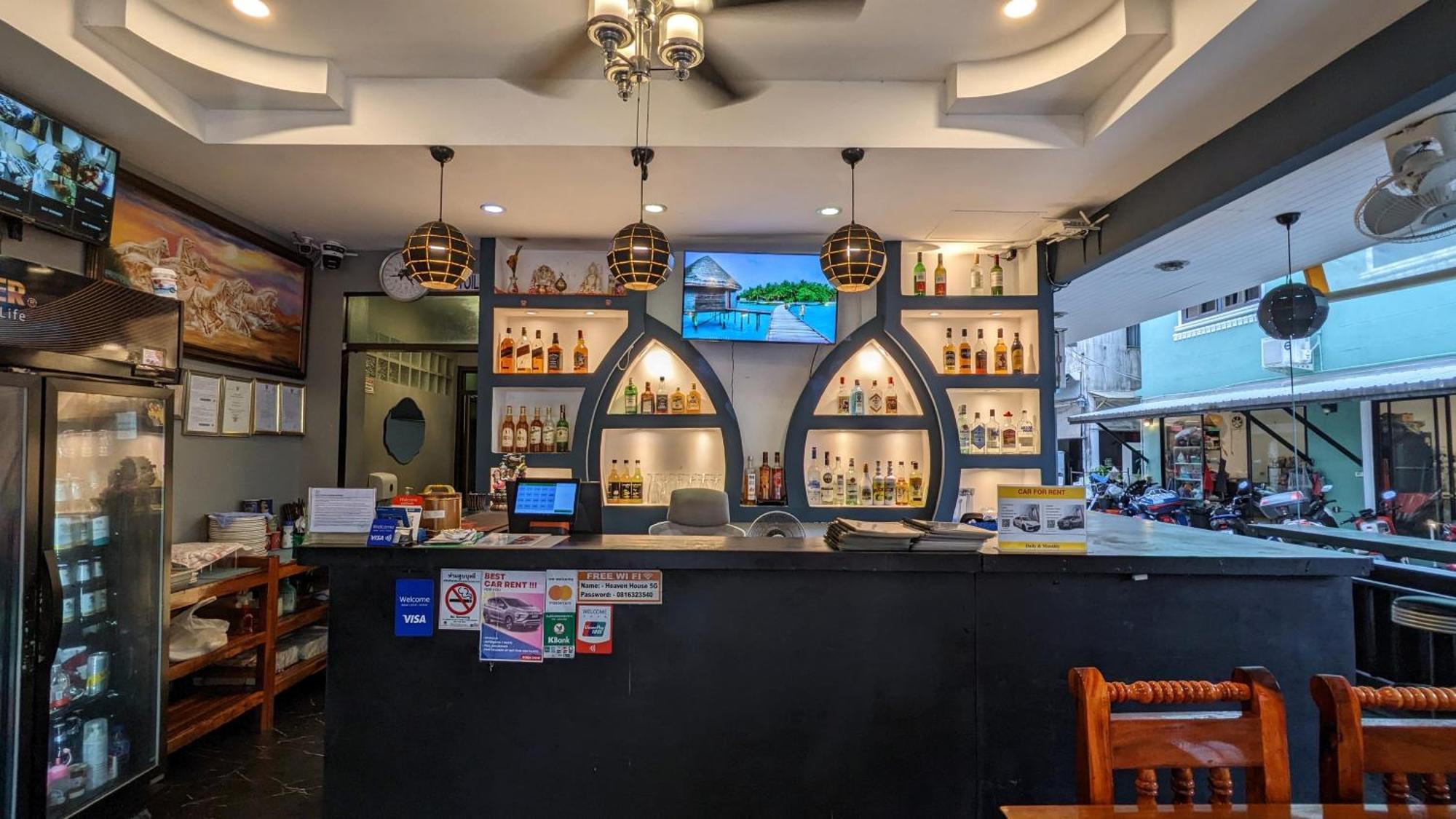 Heaven House Restro & Bar Hotel Patong ภายนอก รูปภาพ